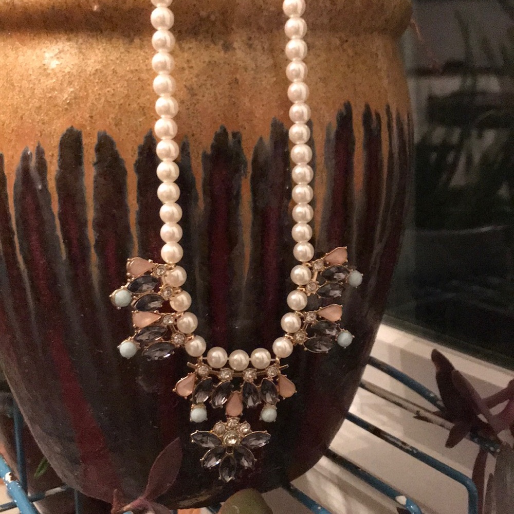 Darling statement necklace